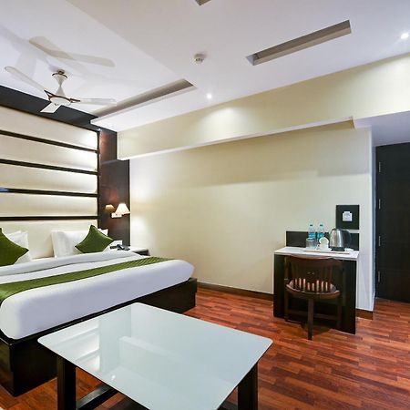 Hotel Geet Deluxe Нью-Делі Екстер'єр фото