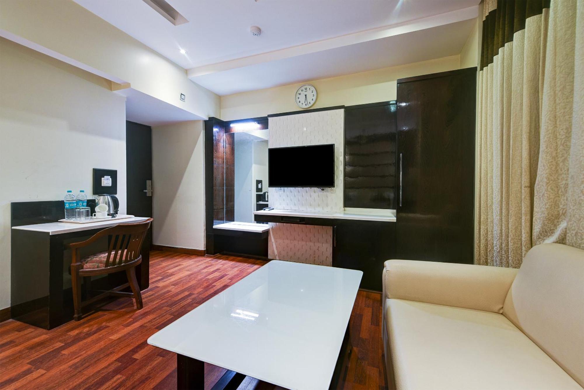 Hotel Geet Deluxe Нью-Делі Екстер'єр фото