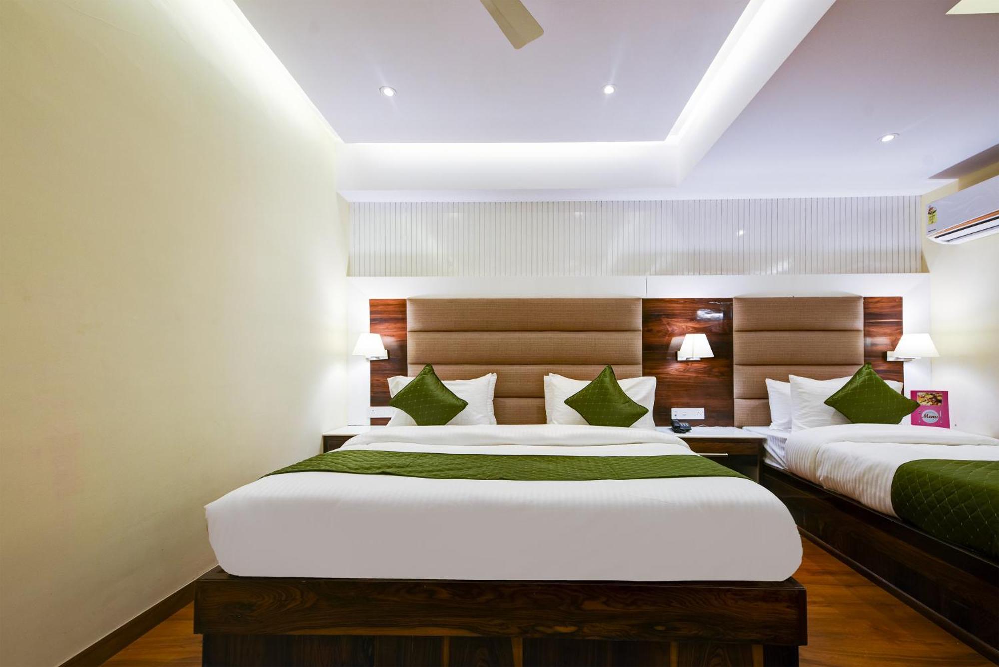 Hotel Geet Deluxe Нью-Делі Екстер'єр фото