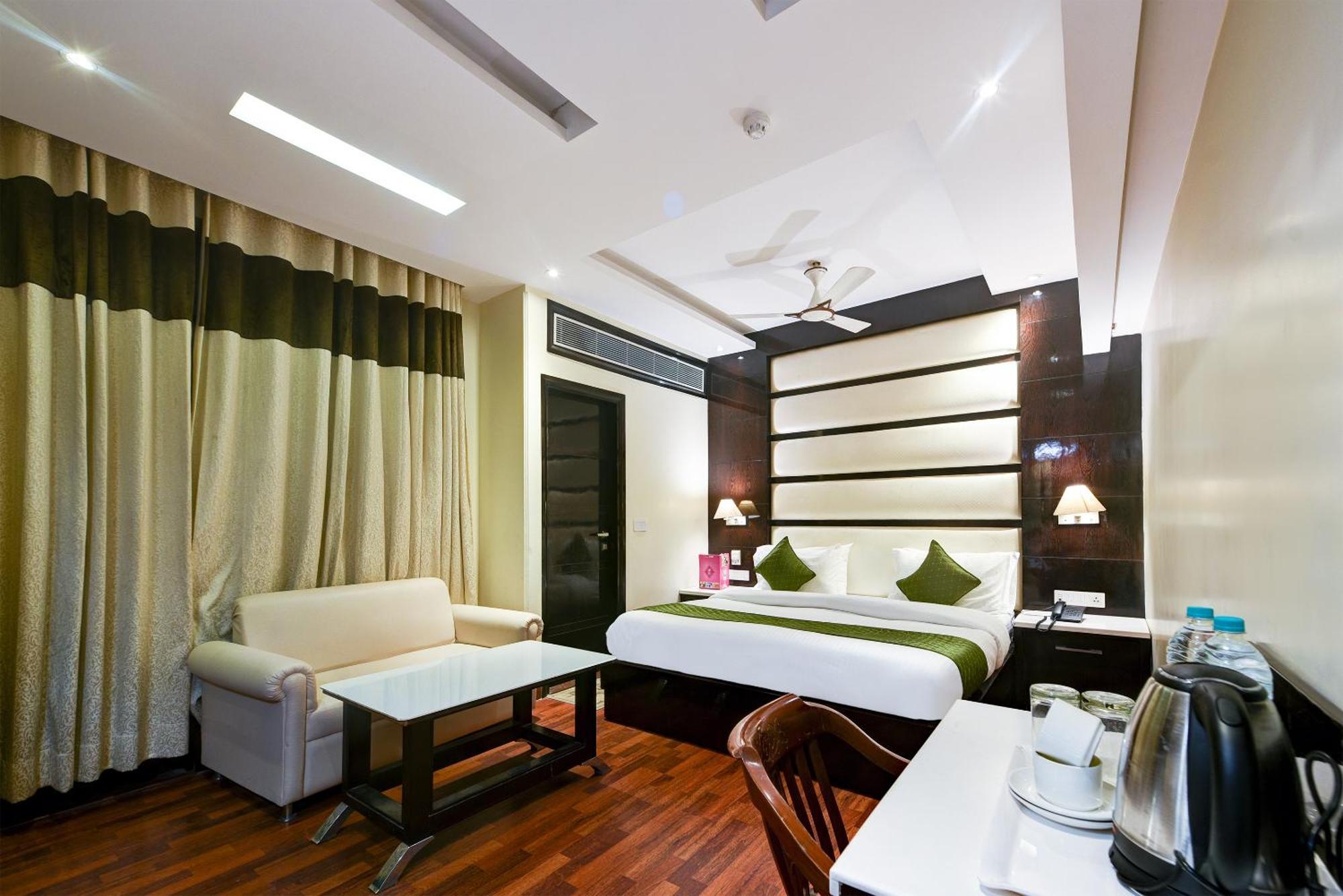 Hotel Geet Deluxe Нью-Делі Екстер'єр фото