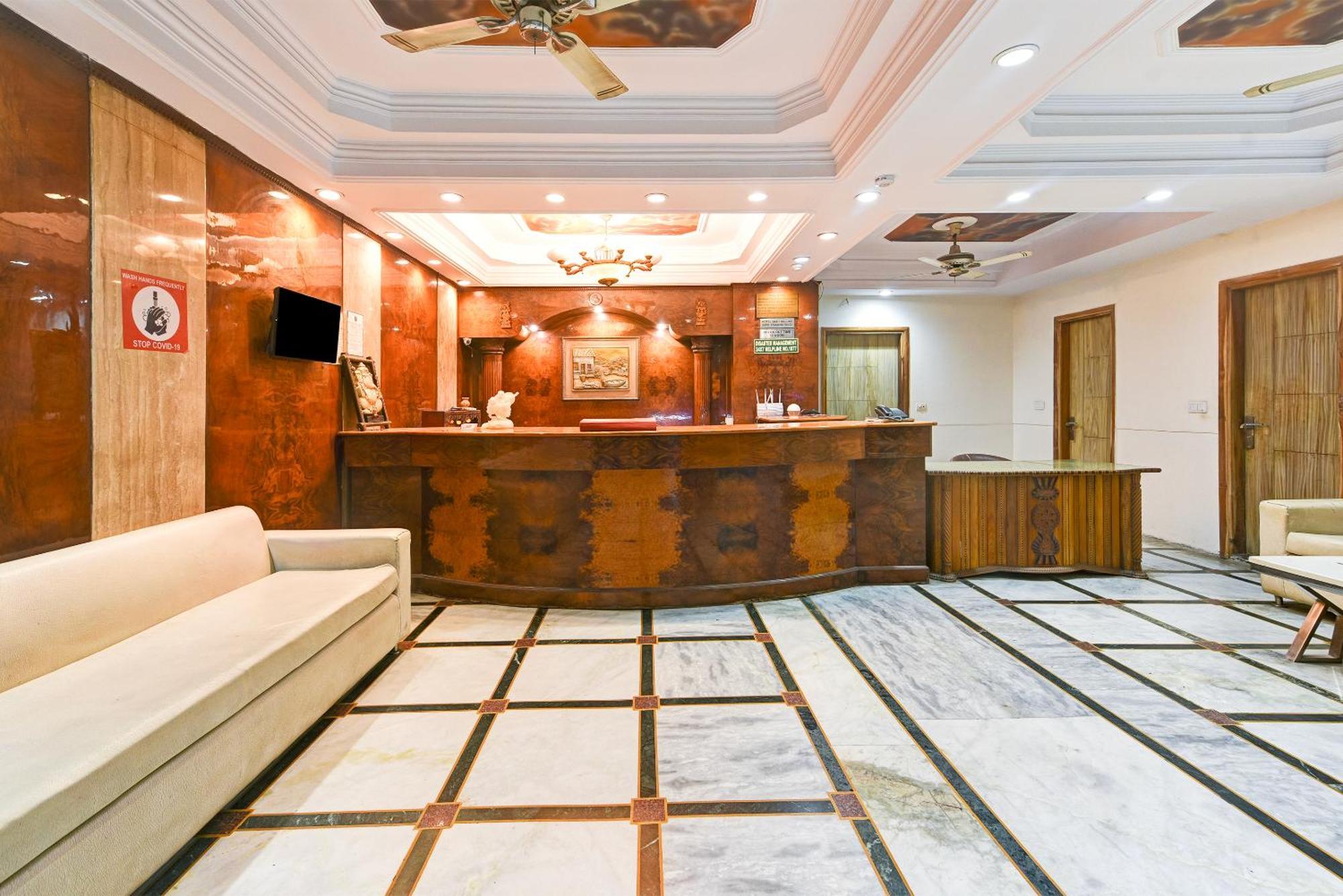 Hotel Geet Deluxe Нью-Делі Екстер'єр фото