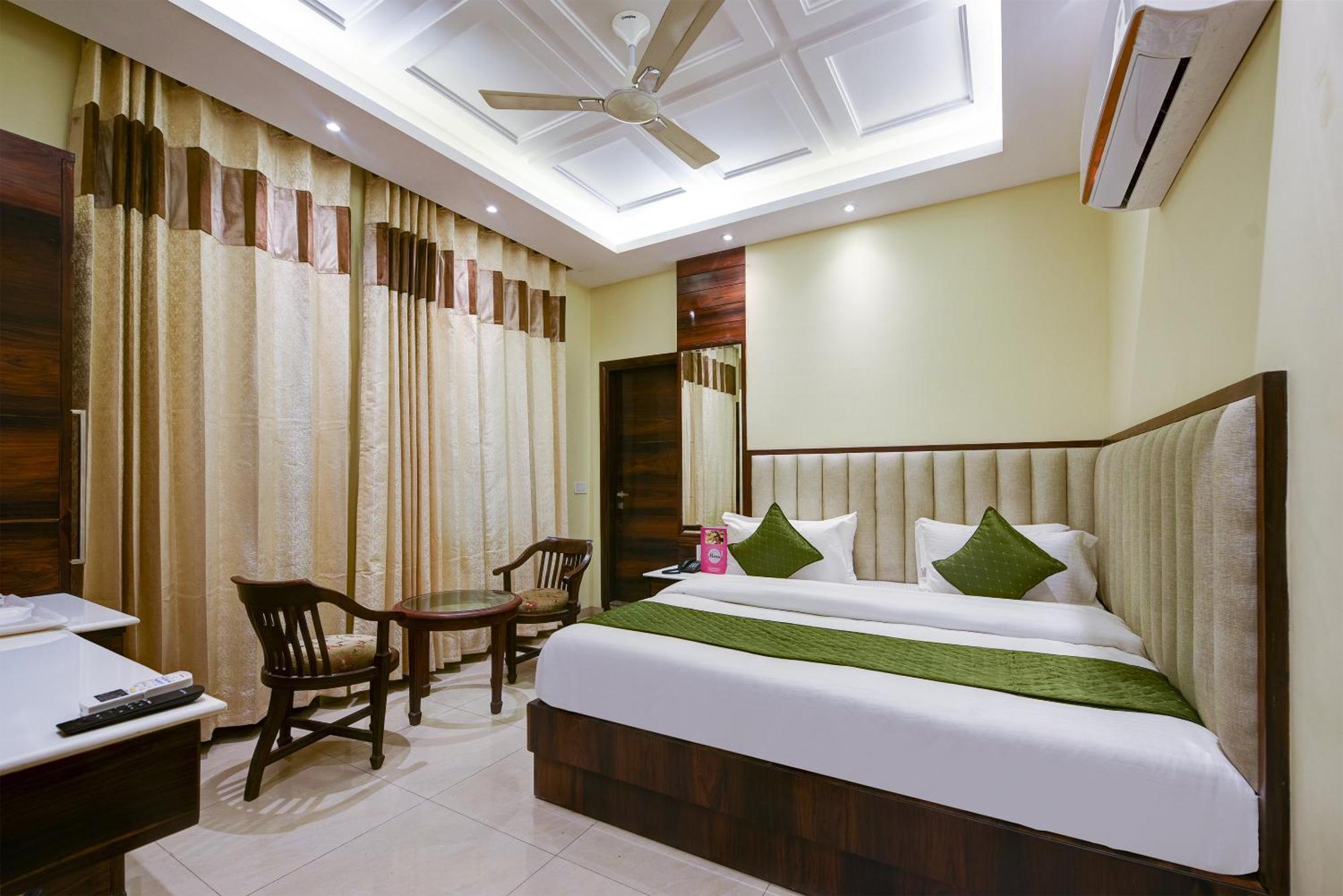 Hotel Geet Deluxe Нью-Делі Екстер'єр фото